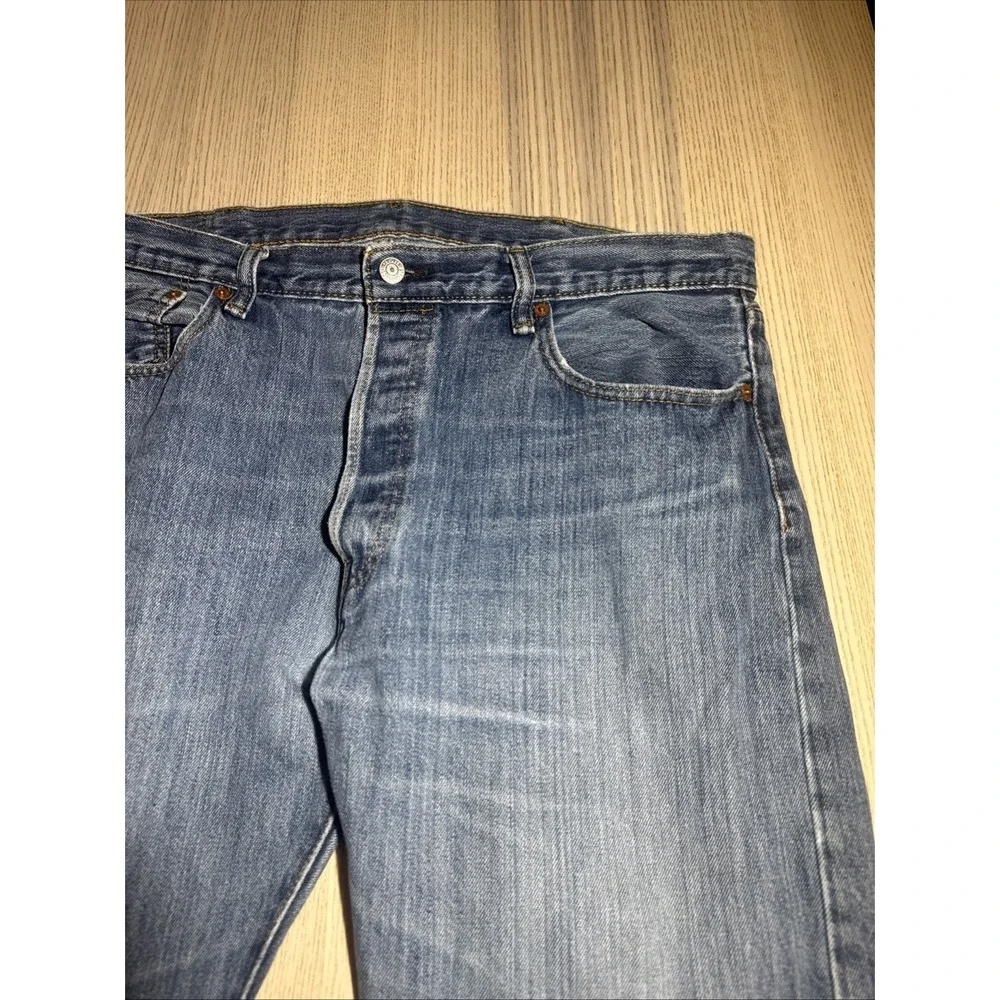 Levi's 501 Men's Blue Denim Jeans Size 32x30 Straight Leg Button Fly Egypt